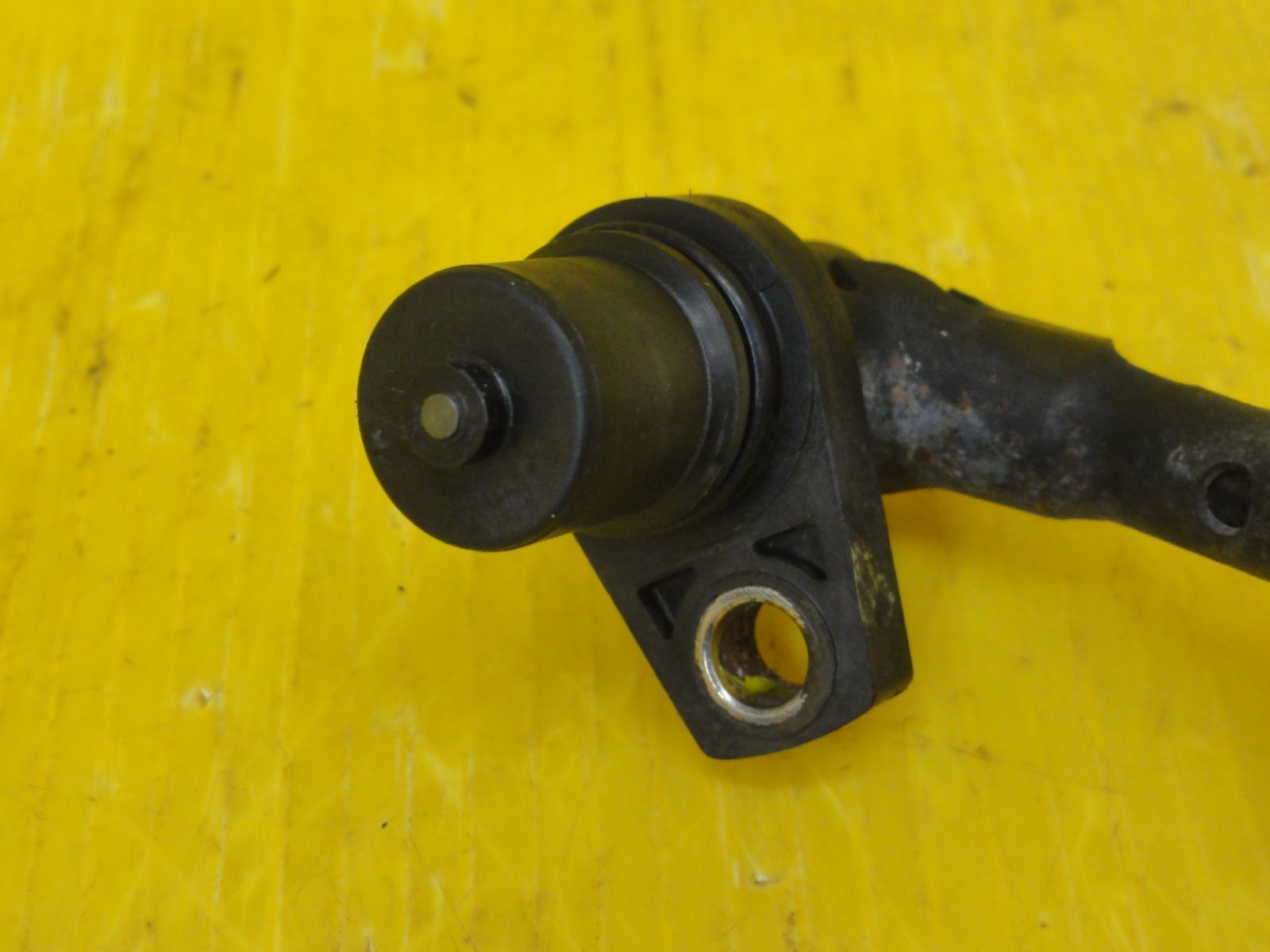 平成13年車 トヨタ JCG10 プログレ フロント ABSセンサー ブレーキセンサー 左 右 純正 F30669