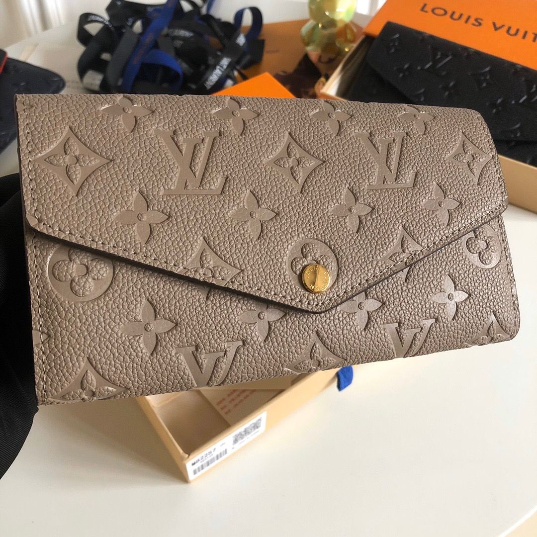新品 ✨ ポルトフォイユ・ゾエ トゥルトレール ルイヴィトン 