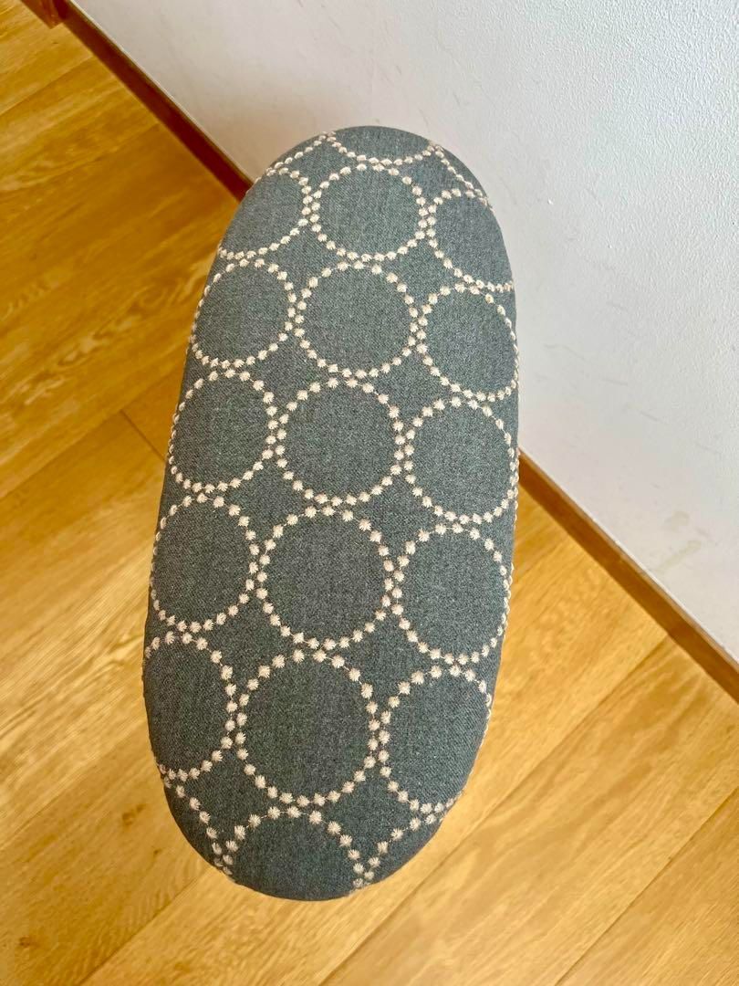 三島家具 ミナペルホネンの生地を使ったちょい掛けスツール coupe （コッペ） 三島家具オリジナル｜ちょい掛けスツール /dop tambourine｜三島