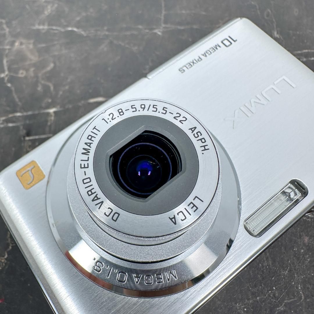 LUMIX DMC-FS7 シルバー デジタルカメラ　【動作確認済】 Panasonic LUMIX DMC-FS7 シルバー デジカメ 動作確認済