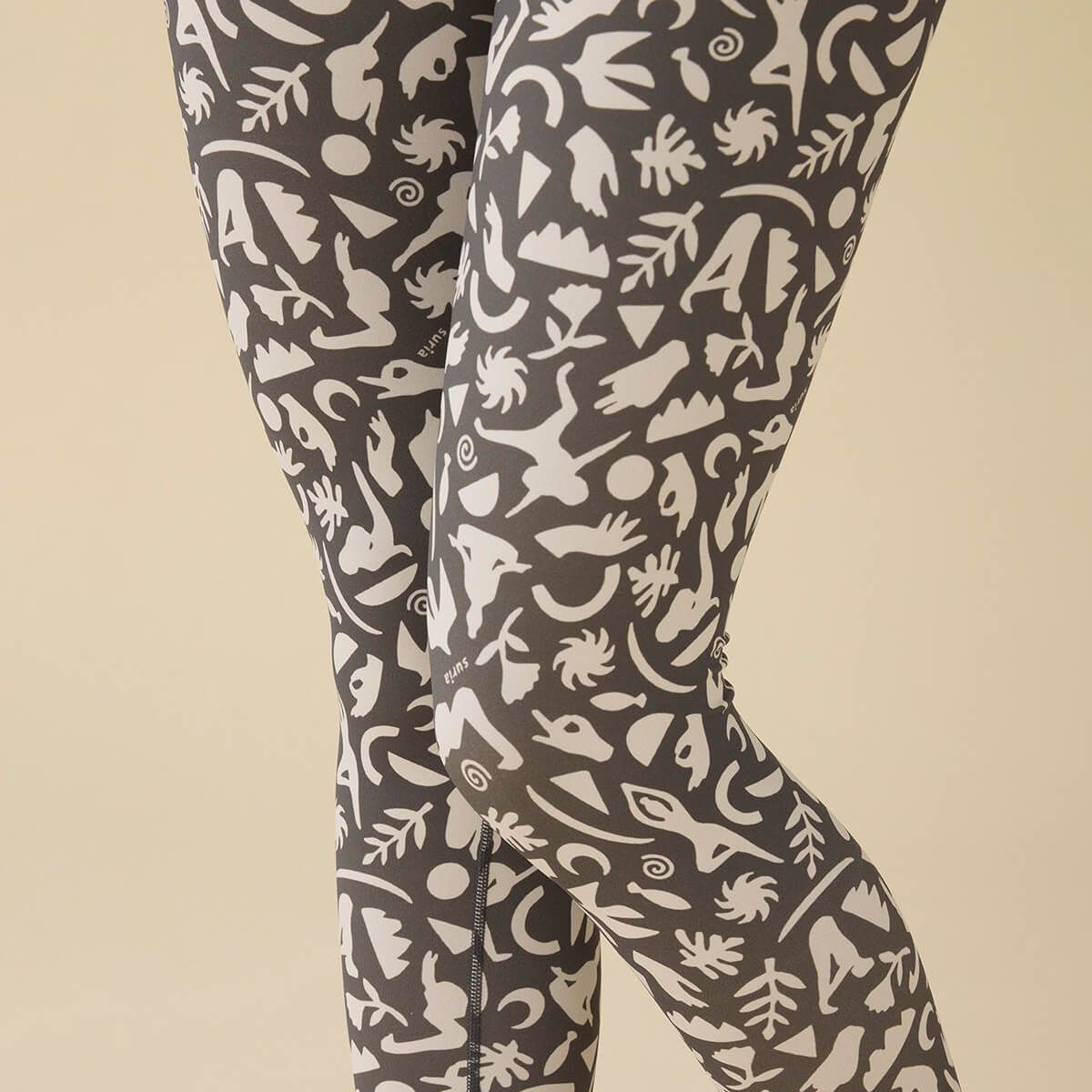 新品 suria スリア ヨガウェア パンツ レギンス レディース