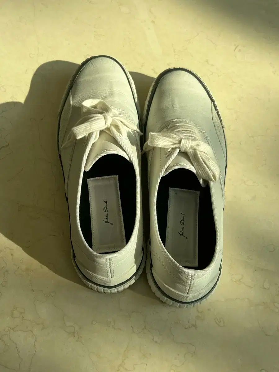 最終値下！ジュリアン デビッド 白 スニーカーズ 250 甲高対応