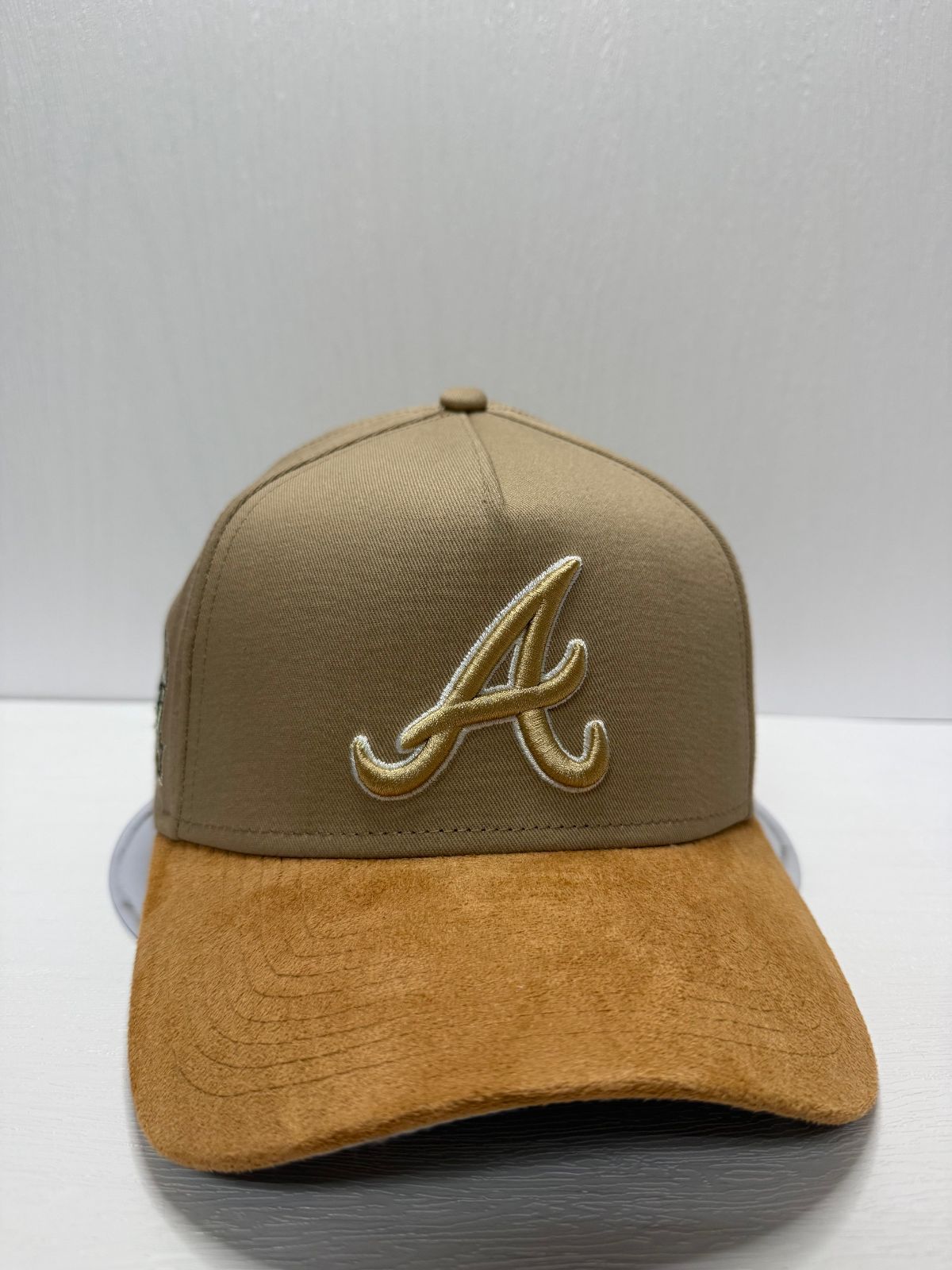 Newera アトランタブレーブス ターナーフィールド 9forty A-FRAME スナップバックキャップ ツートンカラー