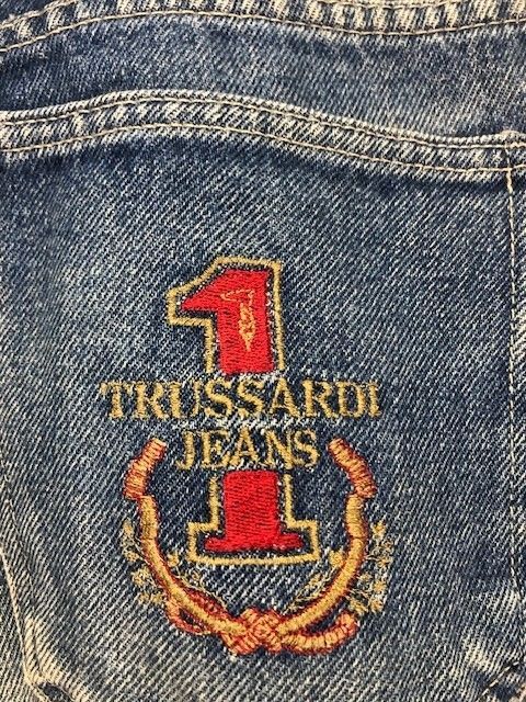 TRUSSARDI JEANS トラサルディ ジーンズ 刺繍 イタリア製 金