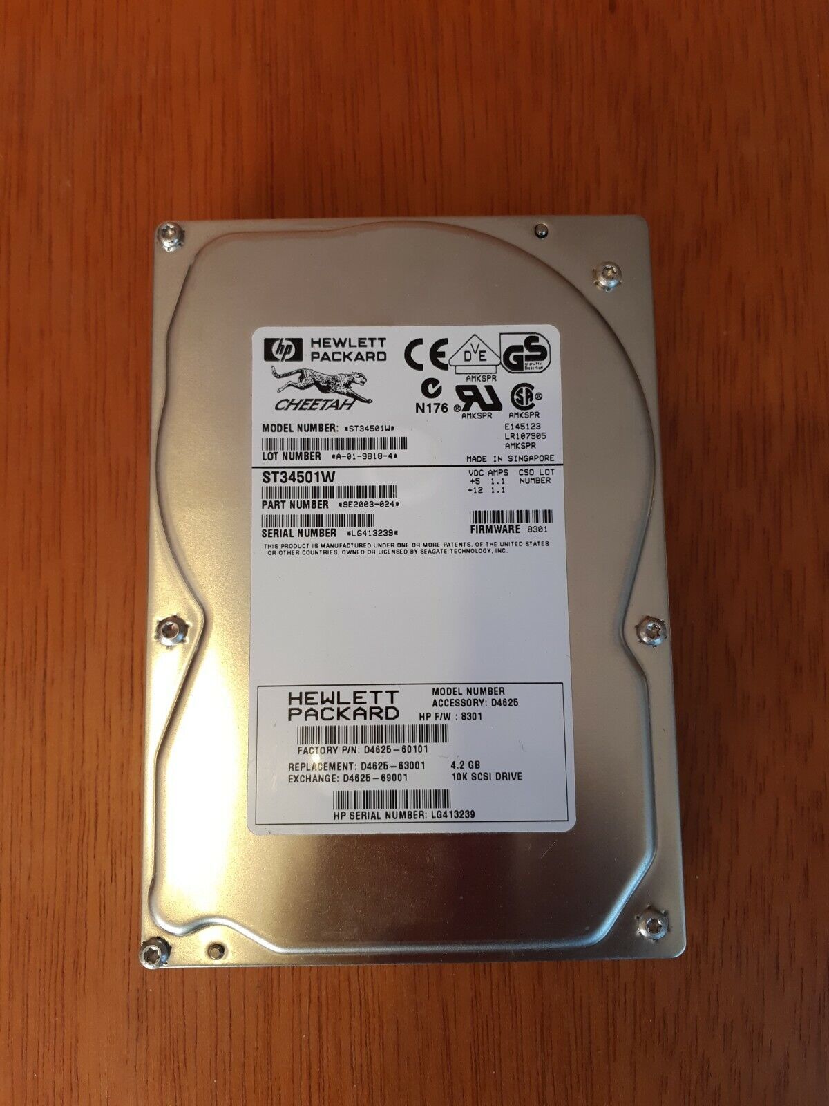 Seagate Cheetah 4LP 4.55GB 内蔵 10000RPM 3.5