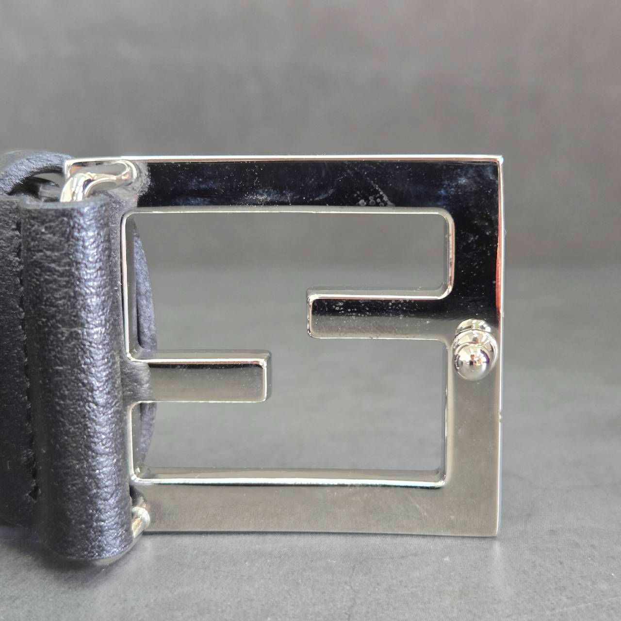 【美品】FENDI フェンディ FF金具バックル ベルト付き　シルバー ブラック 美品】フェンディ ベルト ズッカ柄 シルバー金具 レザー