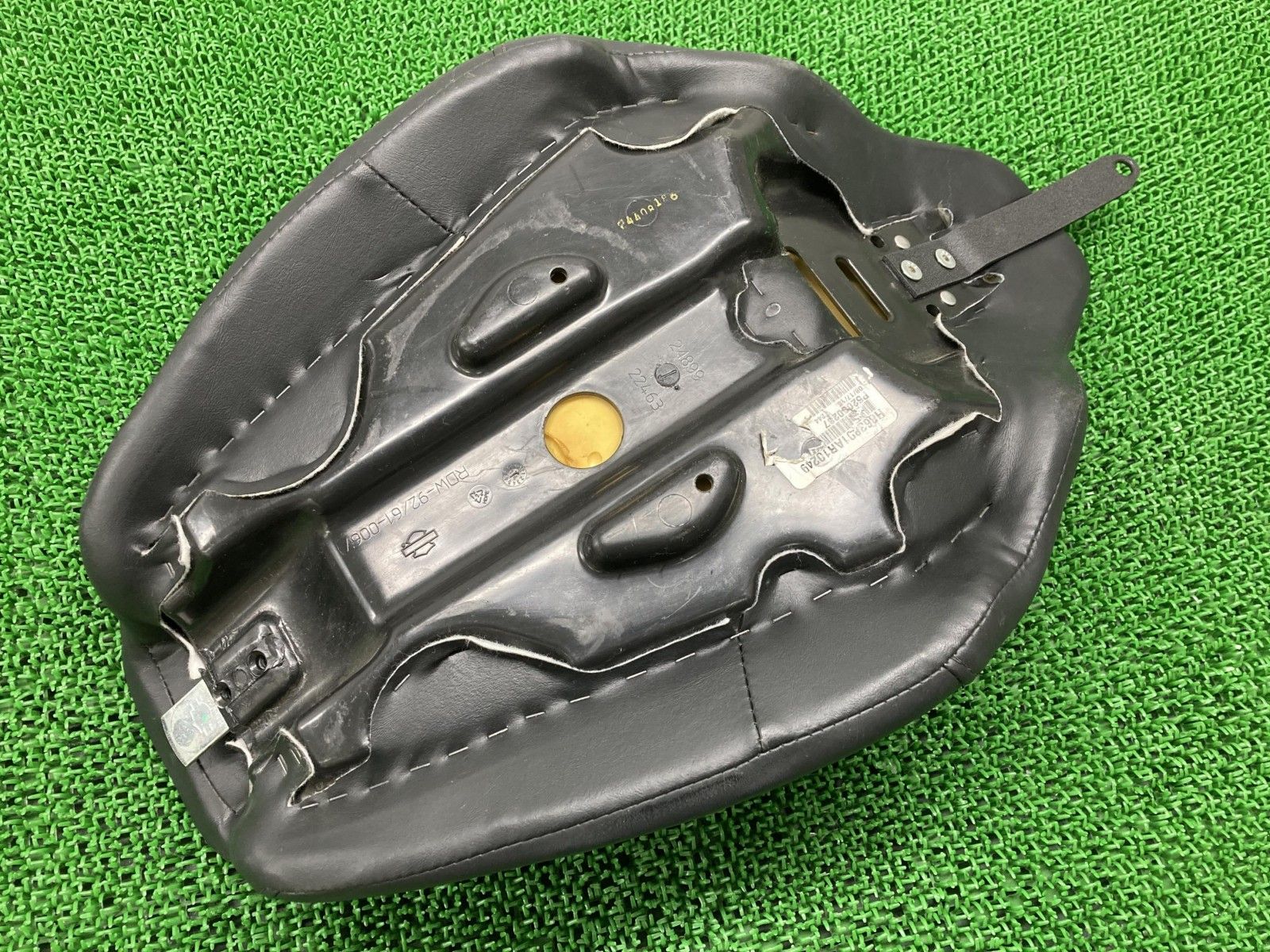 FXDLS1800 シート 52000287 ハーレー 純正 バイク 部品 ローライダーS 破れ無し コンディション良好 16-17年 車検 Genuine 【中古】 60 FXDLS1800 シート 52000287 ハーレー 純正 バイク 部品 ローライダーS