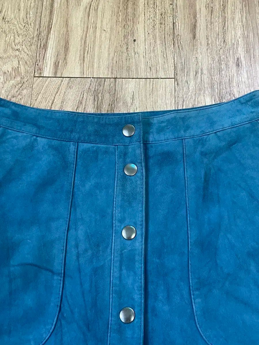 ボタン フロント