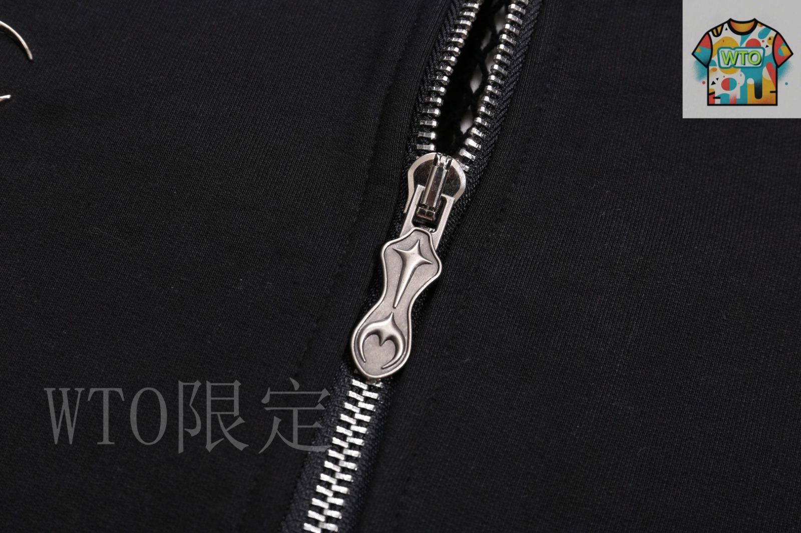 月 連帽ウエア-1