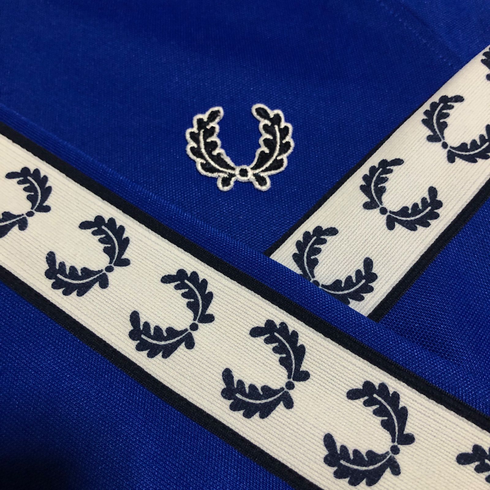 美品⭐️Fred Perry トラックジャケット/ジャージ M 刺繍/テープ