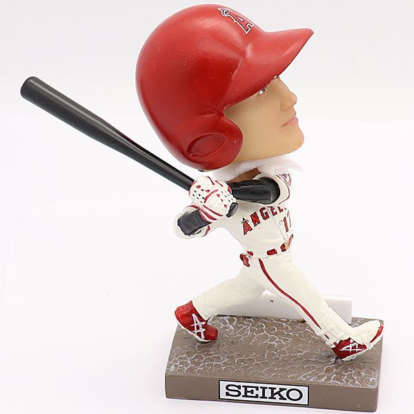 良品 箱付 セイコー アストロン 大谷翔平ボブルヘッドフィギュア NKG