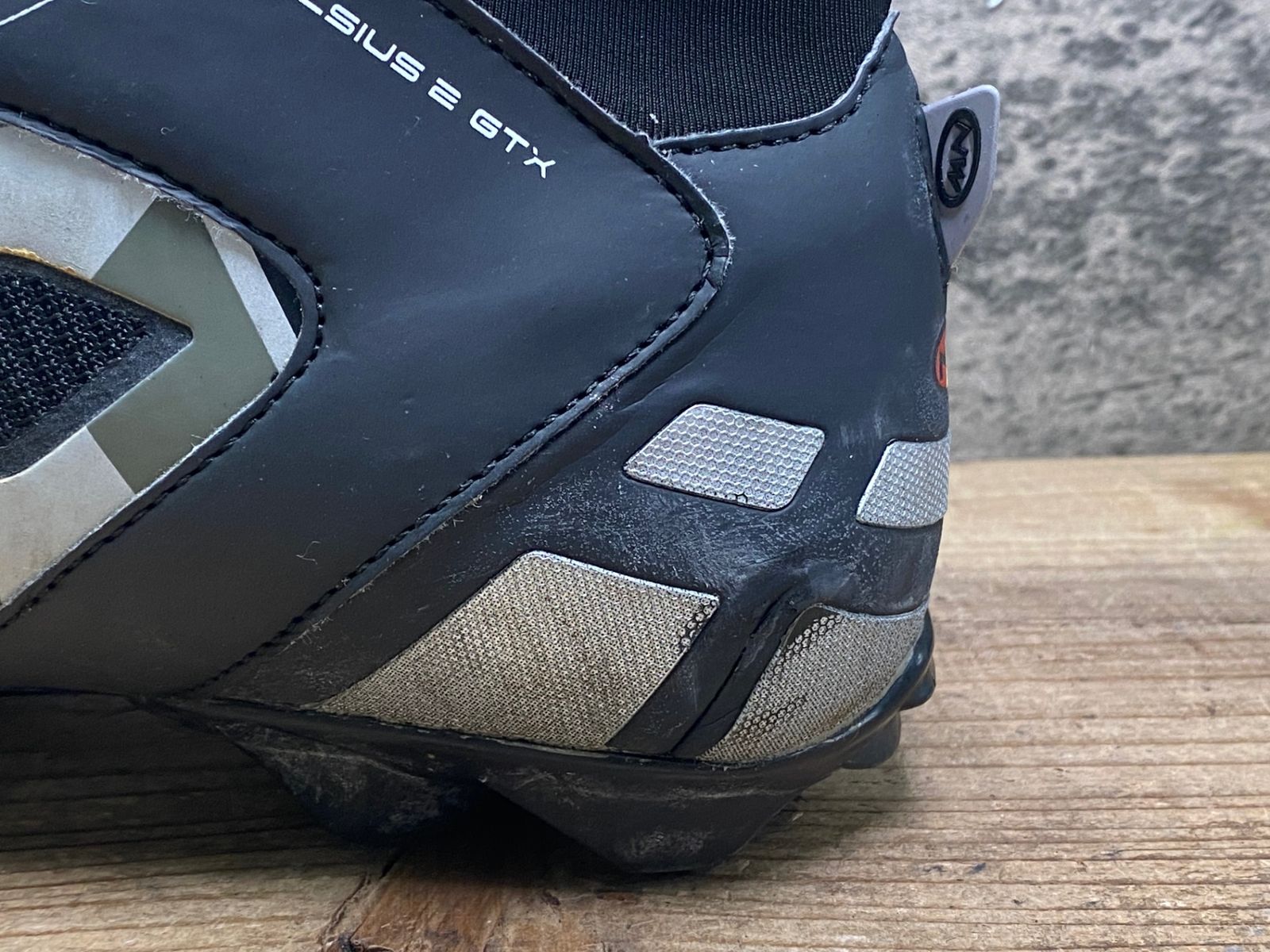 ビンディングシューズ