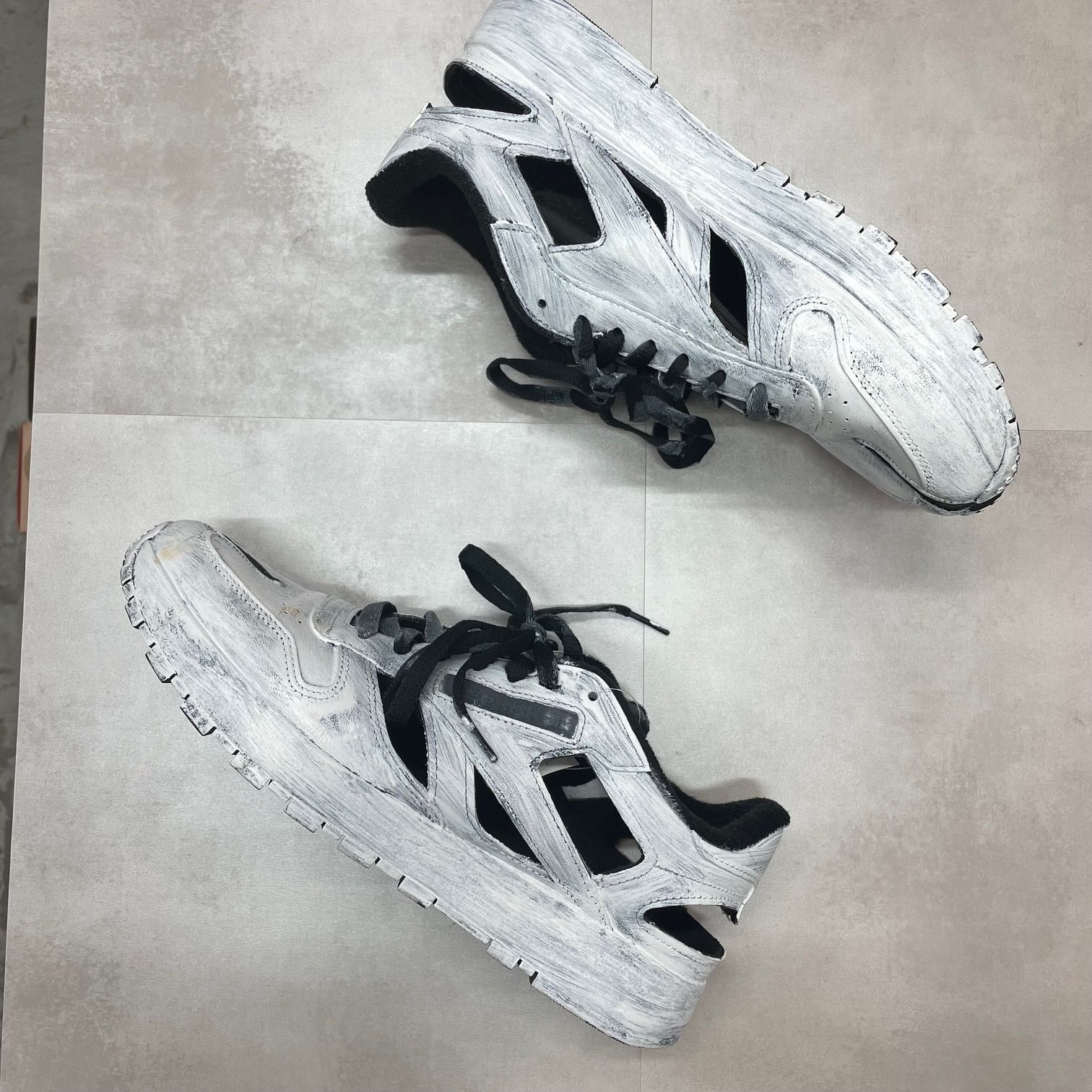 Maison Margiela Reebok Classic Leather Tabi DQ GX6244 足袋