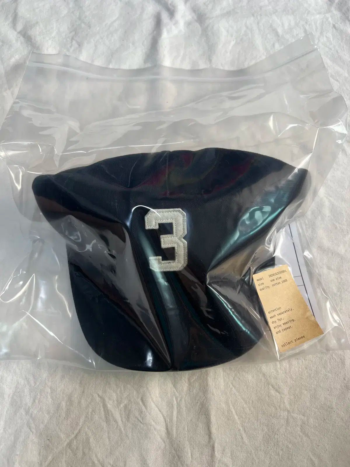 OS コレクションピース THREE 5 PANEL CAP BLACK