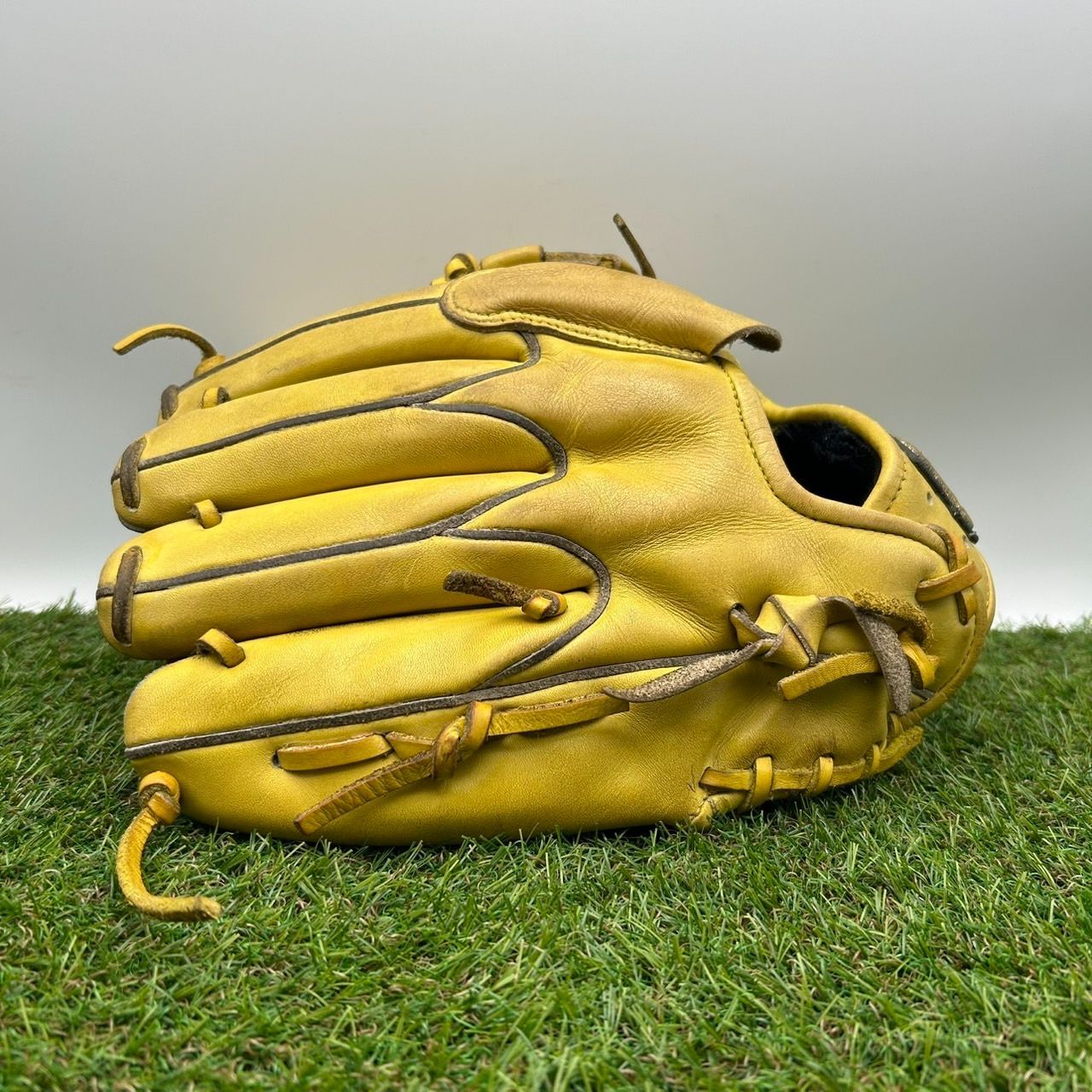 ハイゴールド 軟式グローブ 右投げ用 イエロー ハイゴールド 軟式グローブ 右投げ用 イエロー ハイゴールド