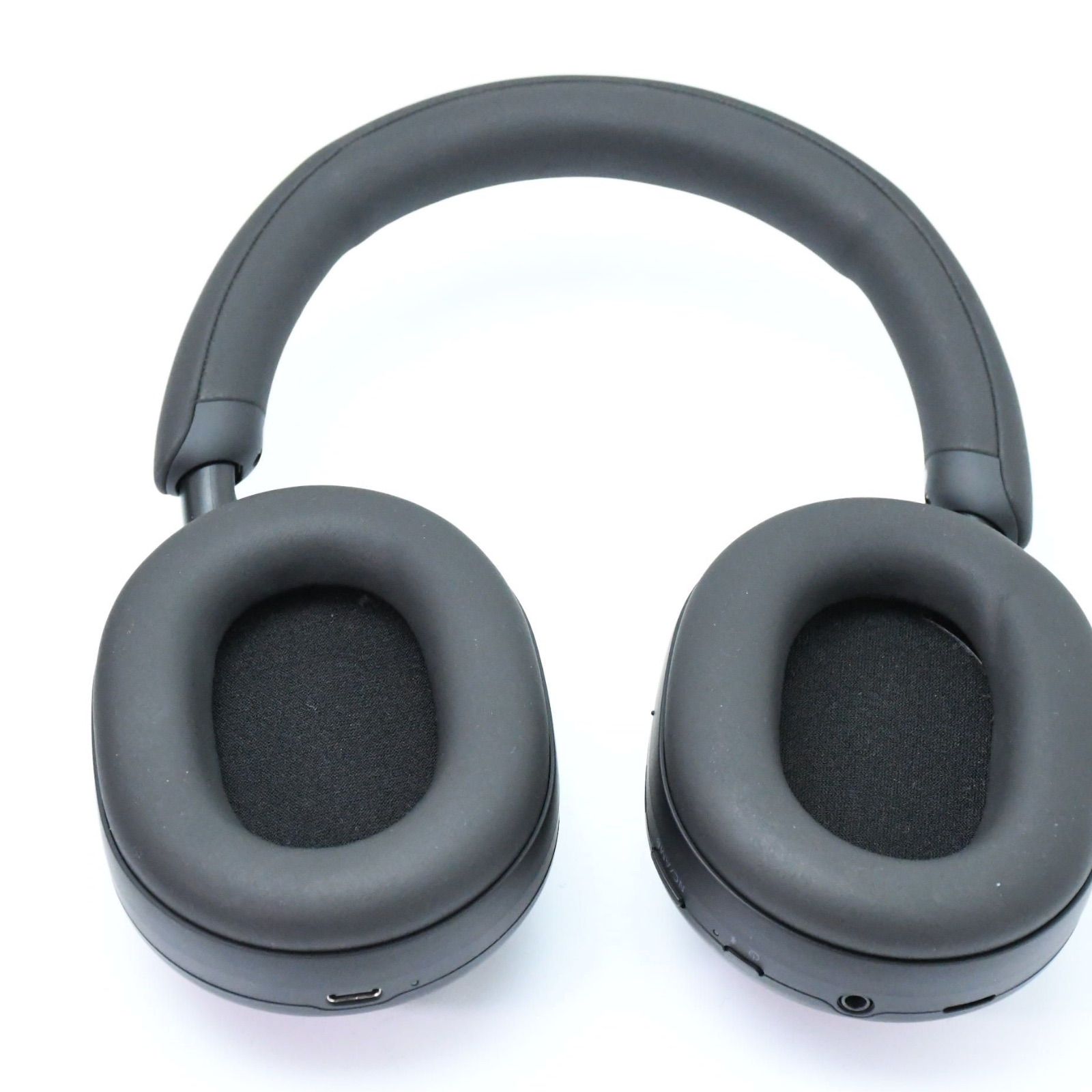 ソニー WH-1000XM5 ブラックワイヤレスヘッドホン　美品 送料無料 SONY 新品 国内正規品 WH-1000XM5 (B) [ブラック] 4548736132566