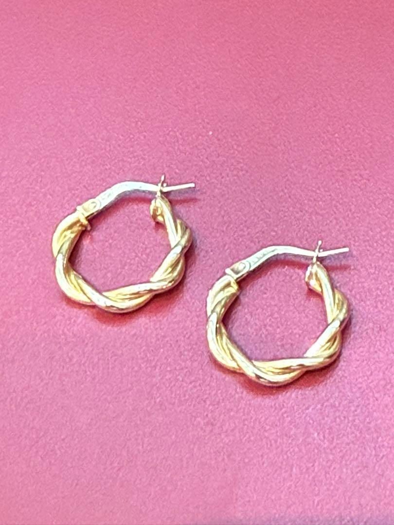 新品】UNOAERRE K18デザインフープピアス 30340 - メルカリ