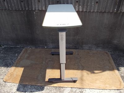TS-25-0630-04 一部地域を除き送料無料 パラマウントベッド 介護用ベッドサイドテーブル F1920