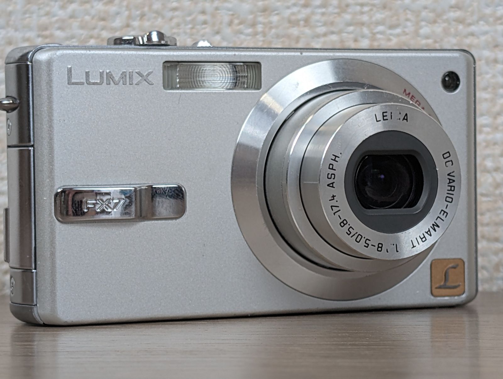 Panasonic LUMIX DMC-FX7 シルバー デジカメ 動作確認済 レトロ