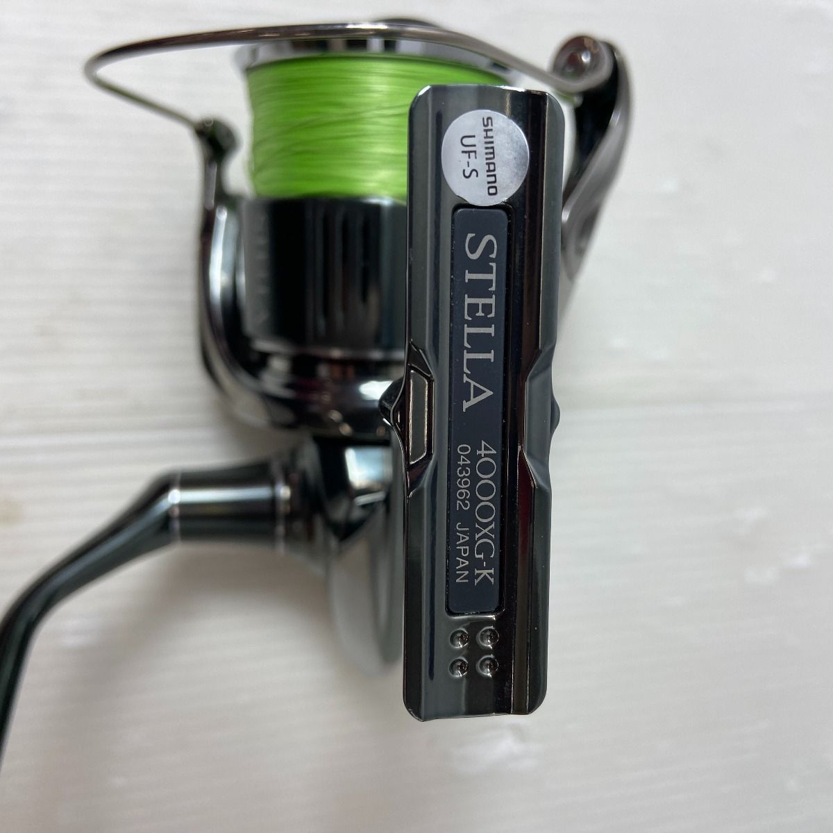 スピニングリール 22ステラ 4000XG 箱付 シマノ SHIMANO 043962