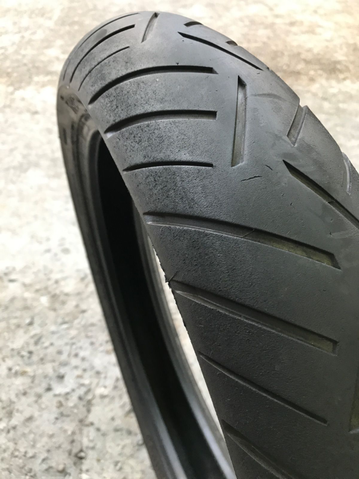 コンチネンタル　ロードアタック3CR 110/80/18 コンチネンタル 110/80 R18 M/C 58V TL（リア専用