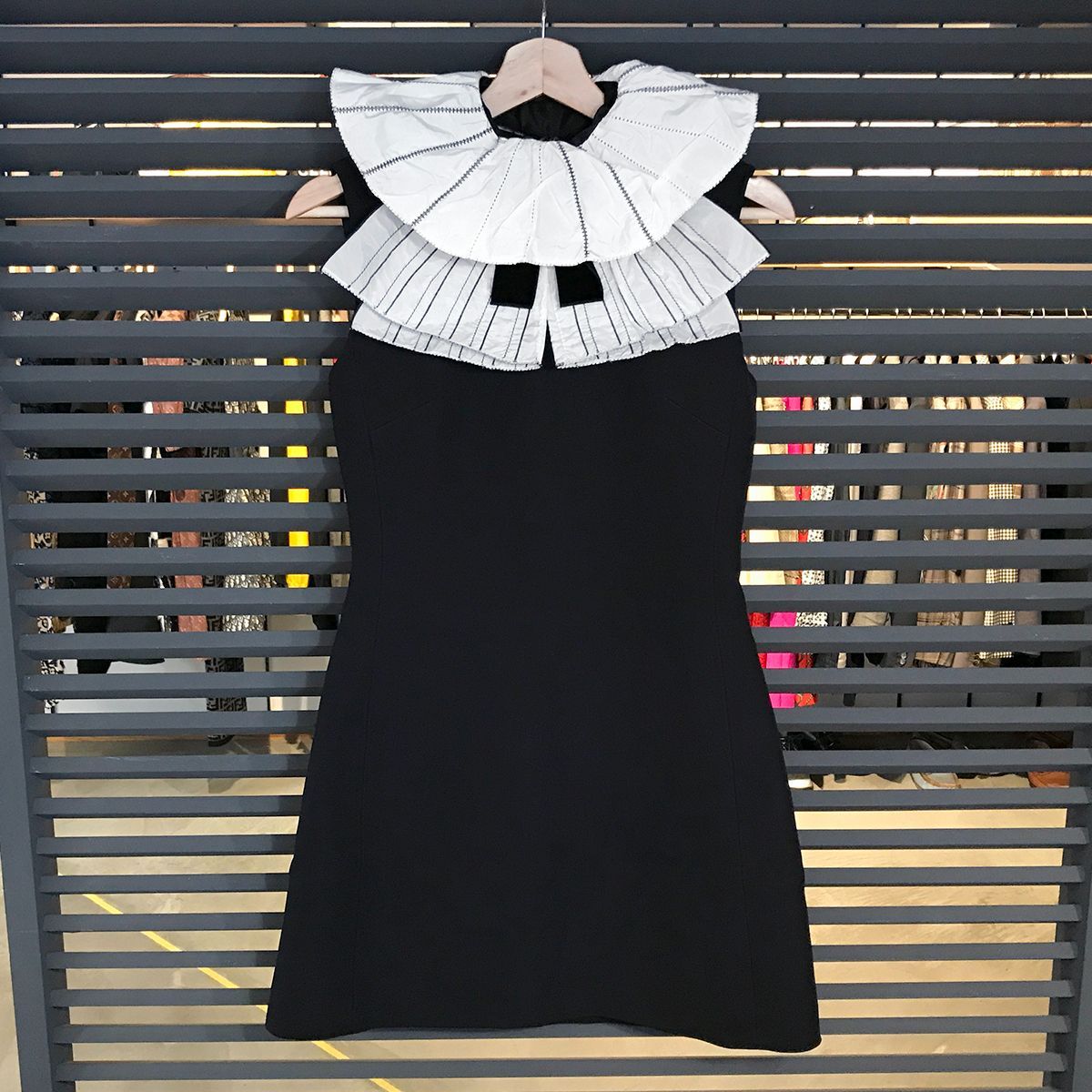 ルイヴィトン 襟付き ノースリーブ ワンピース ブラック ホワイト 34 XS 12605