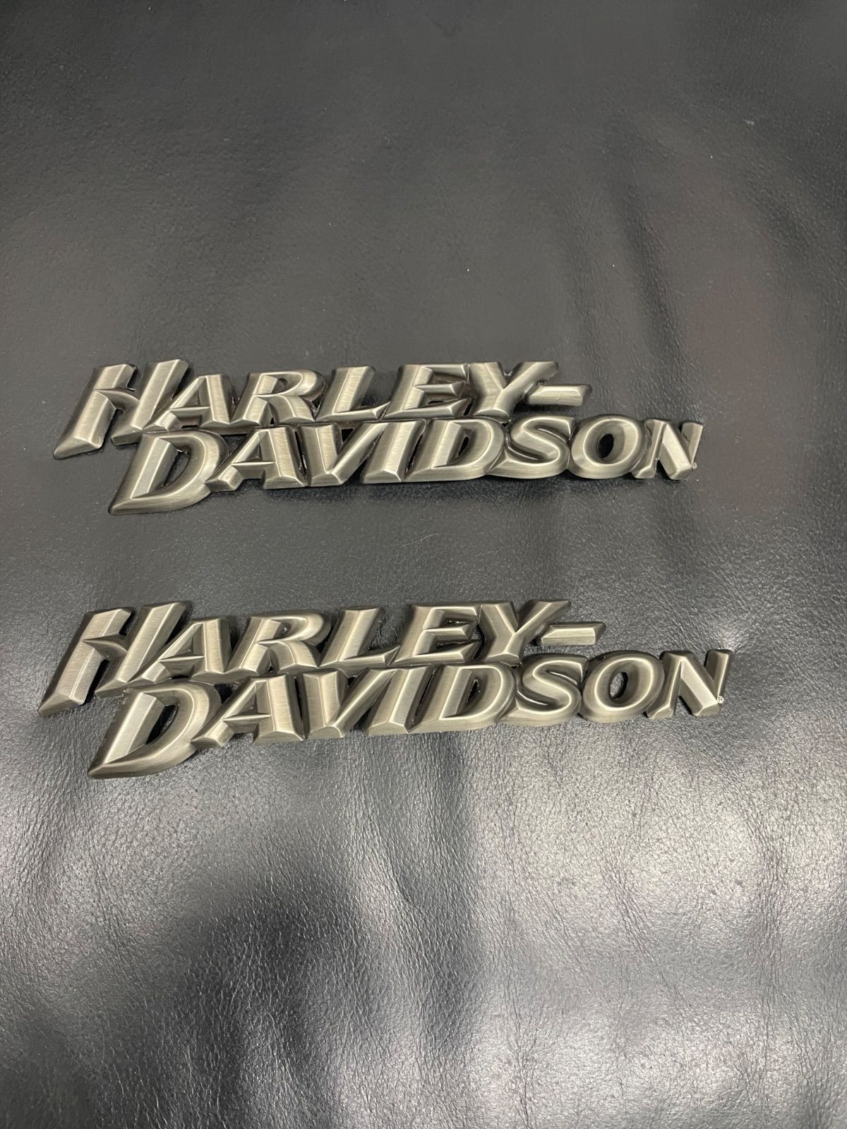ハーレーダビッドソン Harley-Davidson 純正 タンクエンブレム