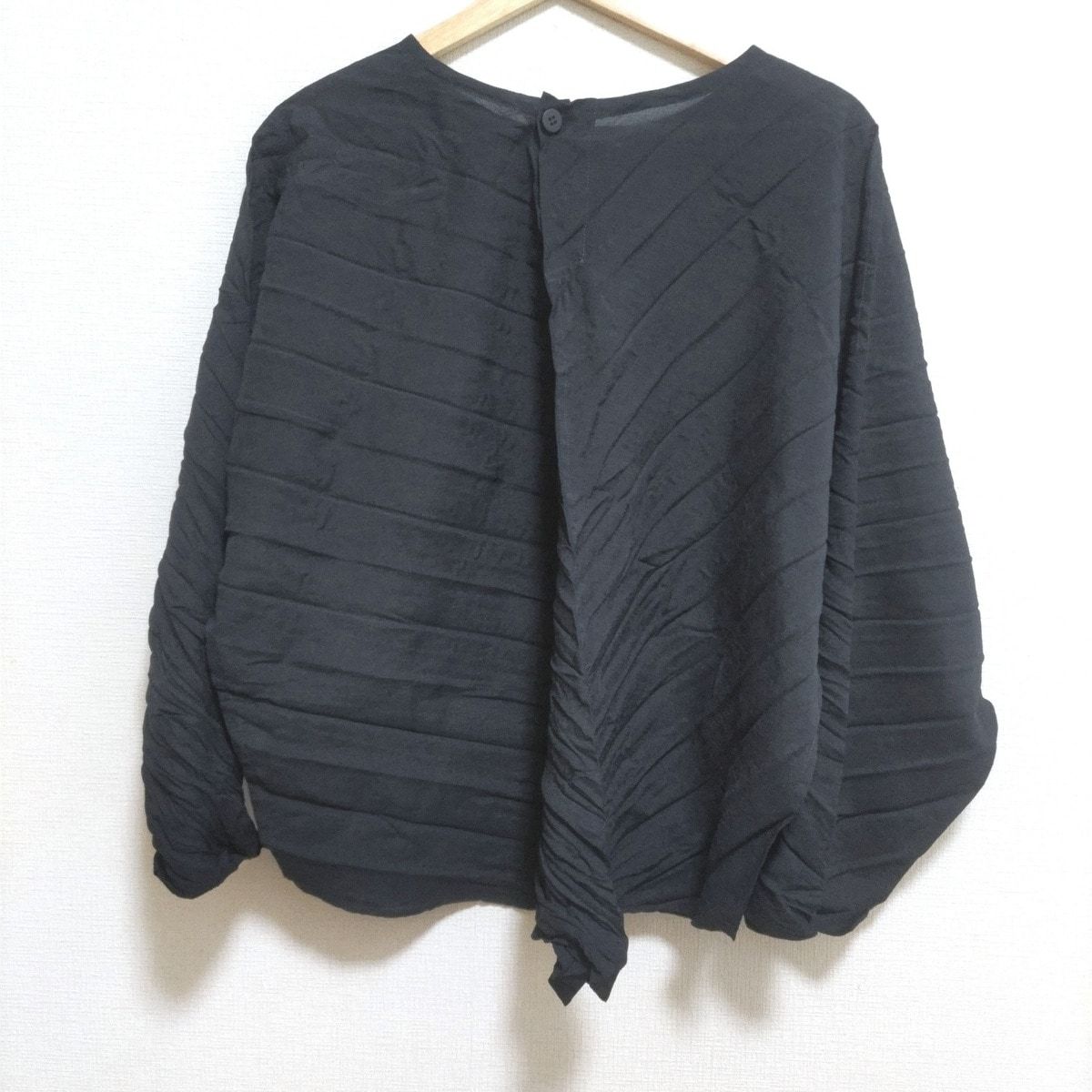 ISSEYMIYAKE イッセイミヤケ 長袖カットソー サイズ2 M レディース - ダークネイビー クルーネック|変形デザイン