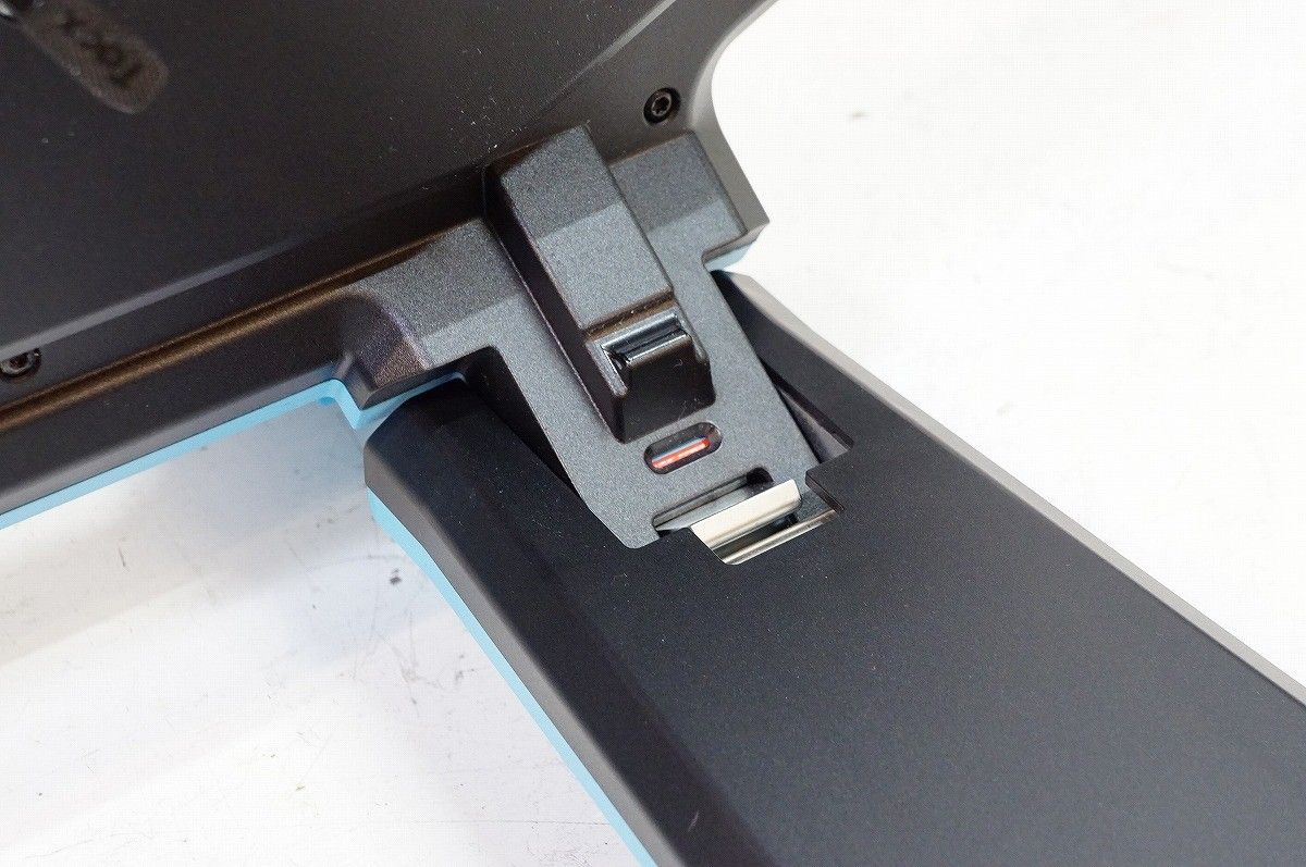 ジャンク品 TACX 「タックス」 NEO 2T SMART スマートトレーナー 