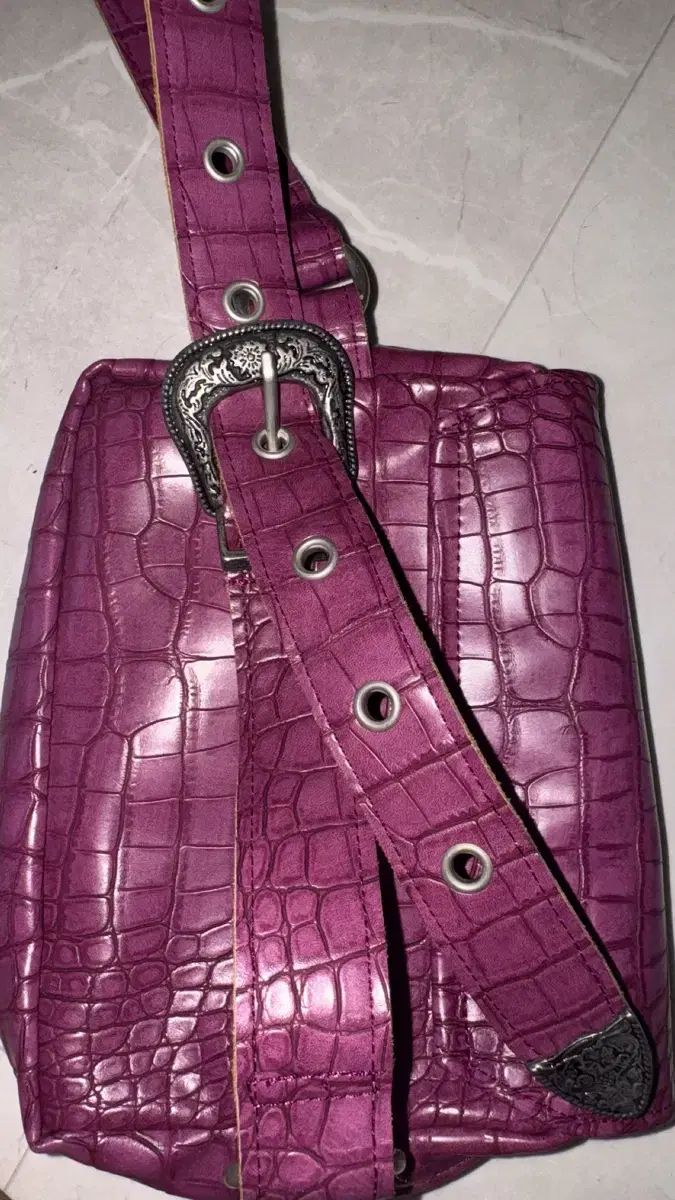 ザミステリアスホテル ウエスタンバッグ