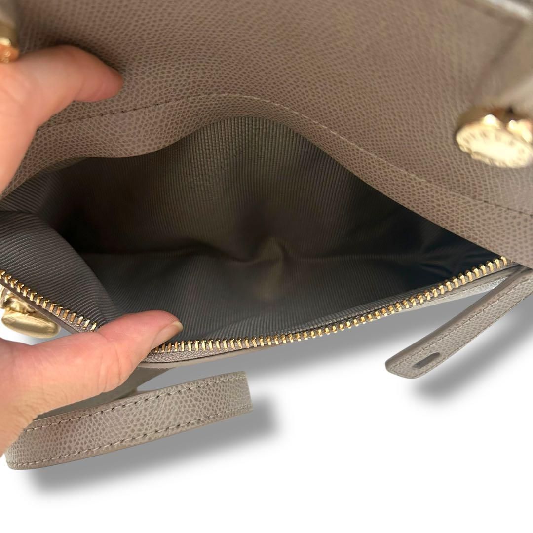 ショルダーバッグ