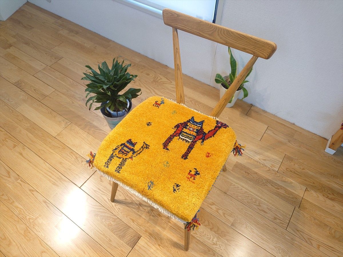 ペルシャ ギャッベ ミニマット ラグ 横40.5x38.5㎝ ラクダ 黄金色 T9706