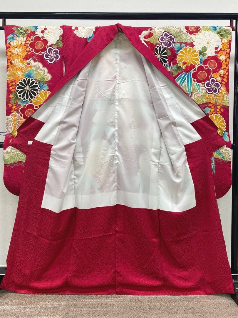 ブランド振袖 山本寛斎 金駒 金彩 紋意匠 豪華 身丈163cm 撥水加工済