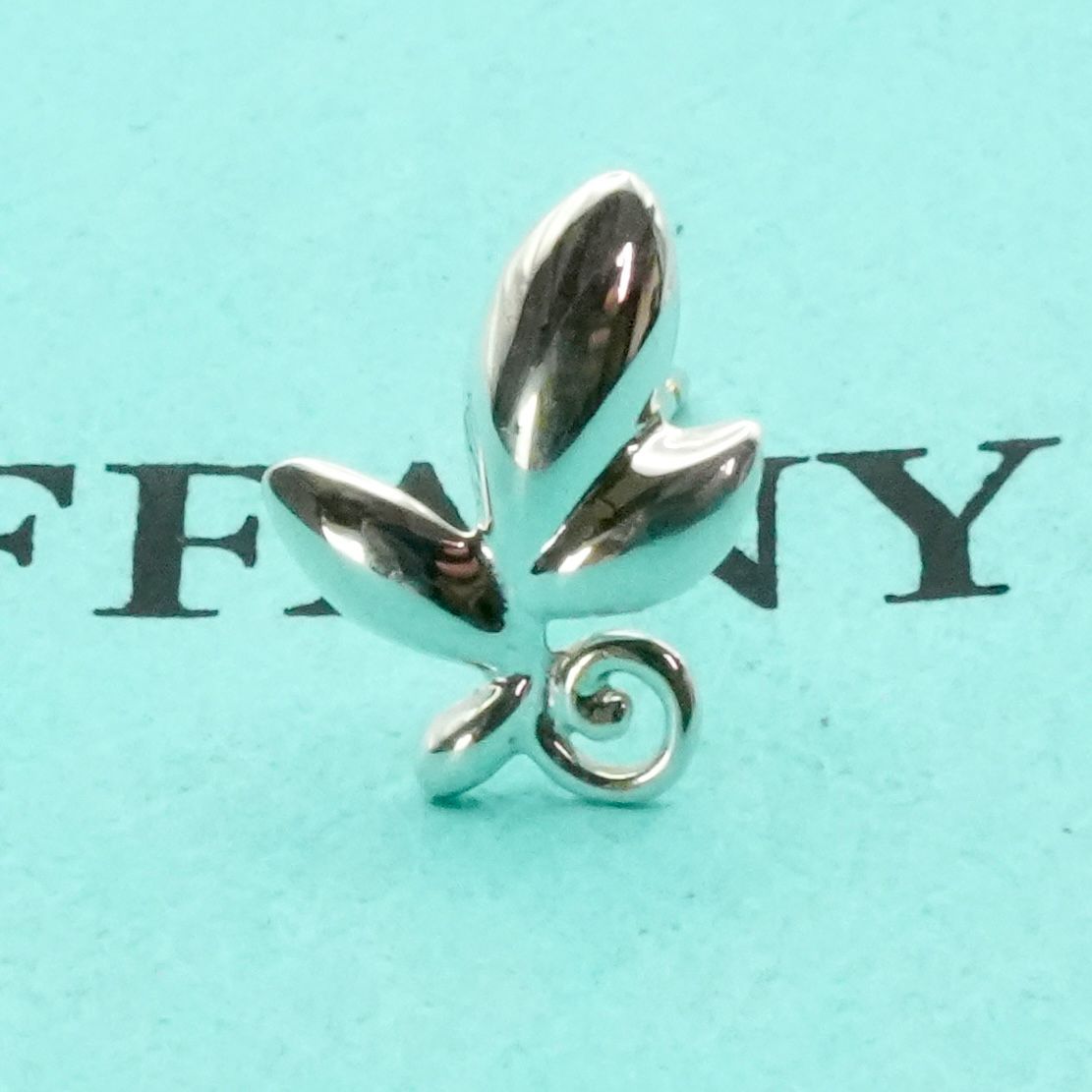 ティファニー　パロマピカソ　オリーブ　リーフ　ピアス　片耳のみ！！ ティファニー パロマピカソ オリーブ リーフ ピアス 片耳のみ