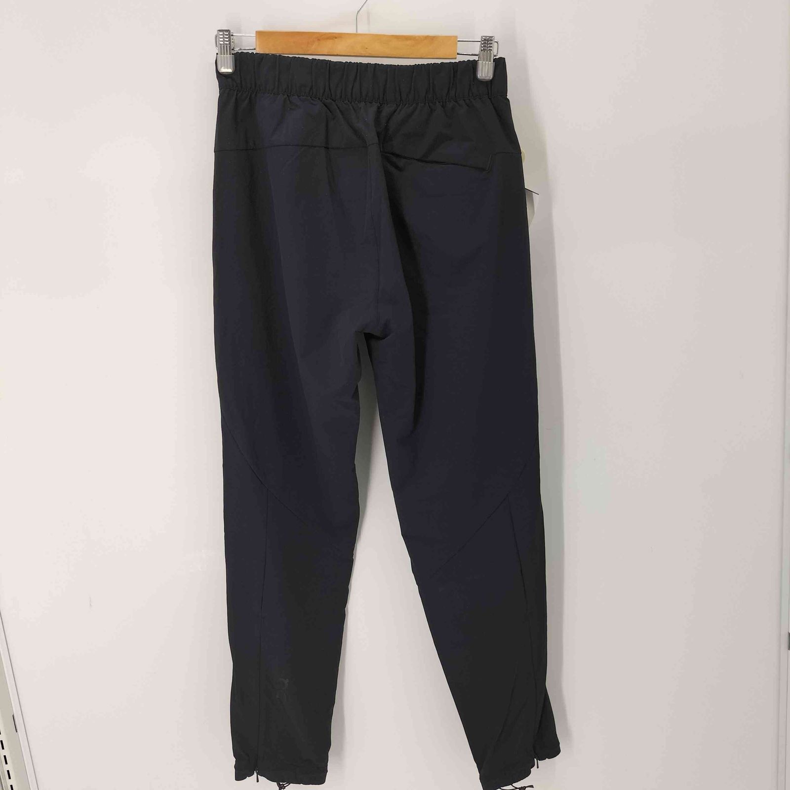 オン On ACTIVE PANTS アクティブパンツ メンズ JPN：S - メルカリ