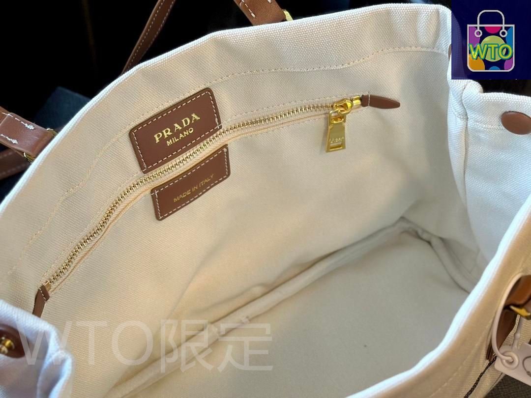 PRADAプラダの通勤必須のキャンバスショルダーバッグ｜本日限定