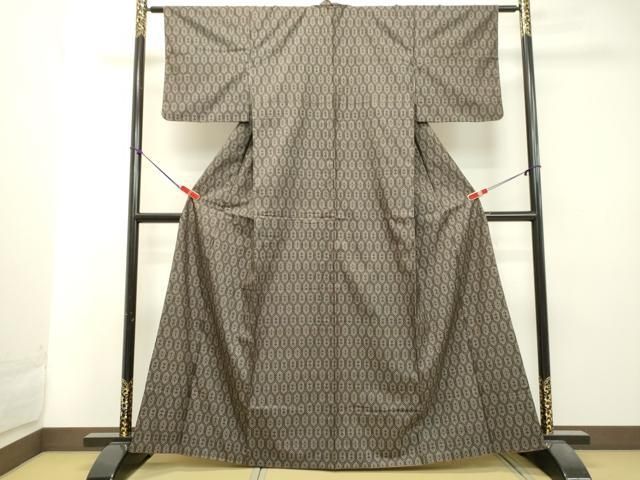 平和屋着物●本場大島紬　7マルキ　亀甲文　正絹　逸品　DAAT1446tw 平和屋着物○本場大島紬 7マルキ 亀甲文 正絹 逸品 DAAT1446tw - メルカリ