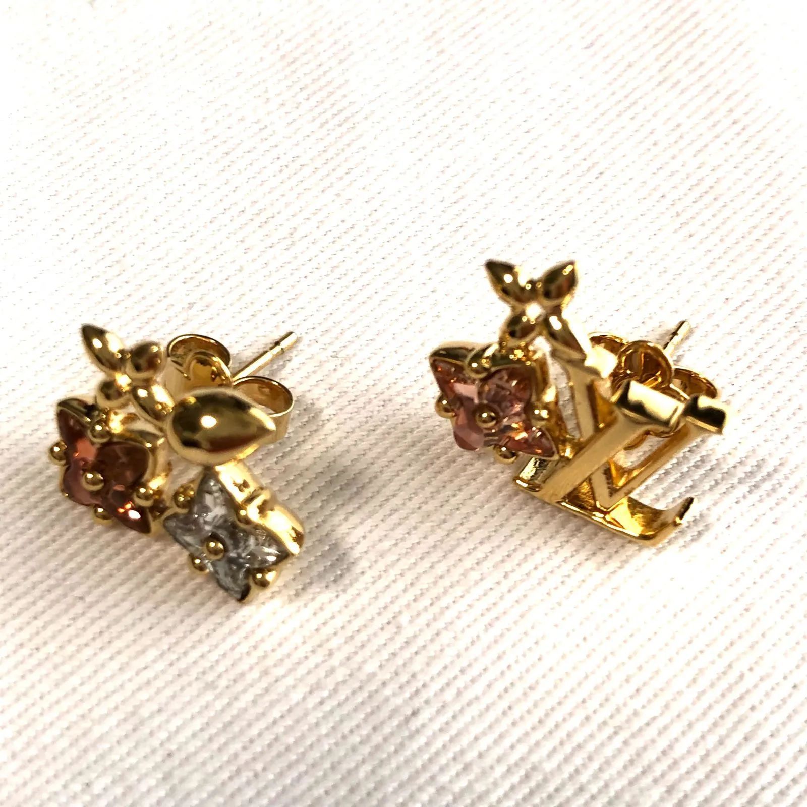 ピアス ピュス