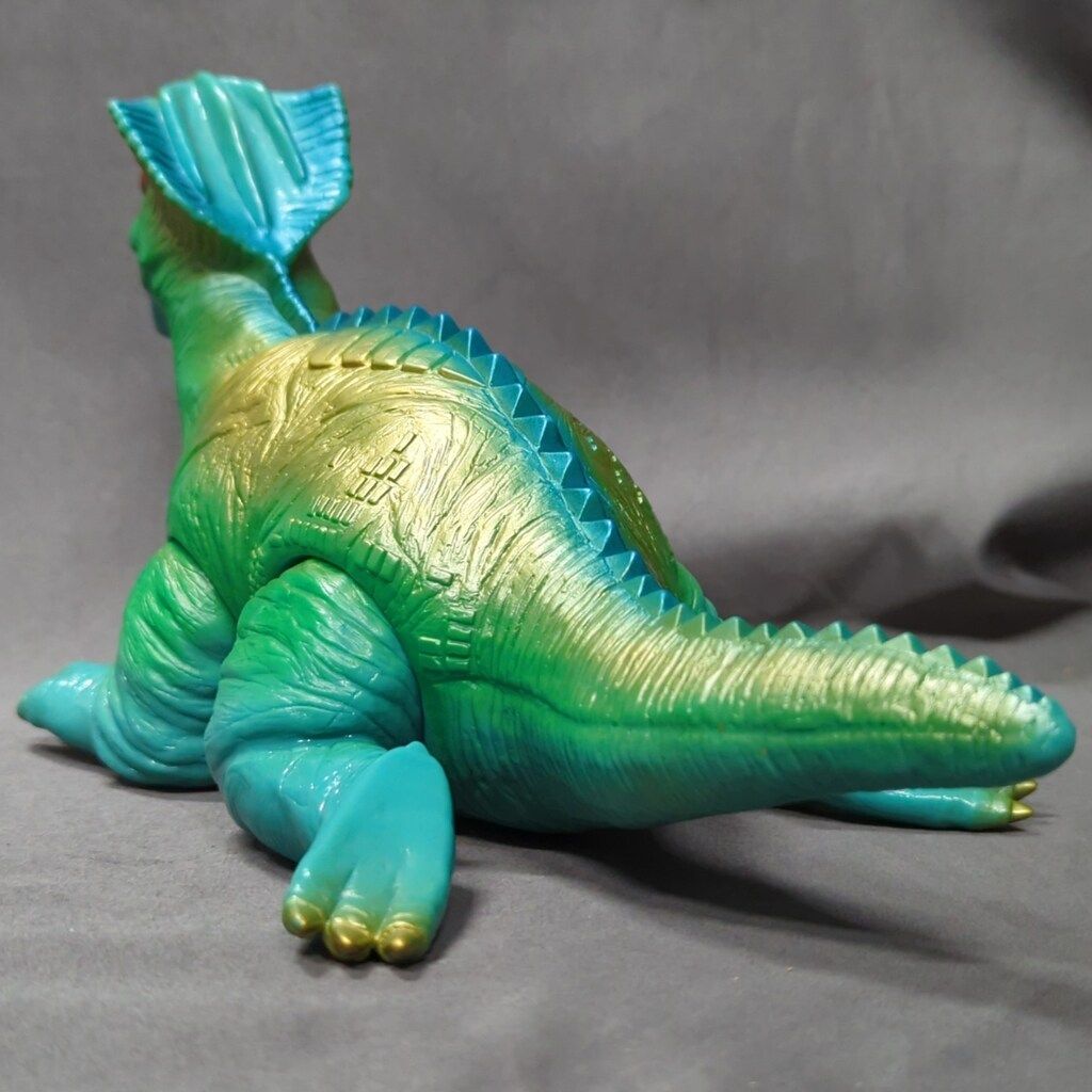やまなや 怪獣郷/ウルトラセブン リッガー/黄緑色成型 - メルカリ
