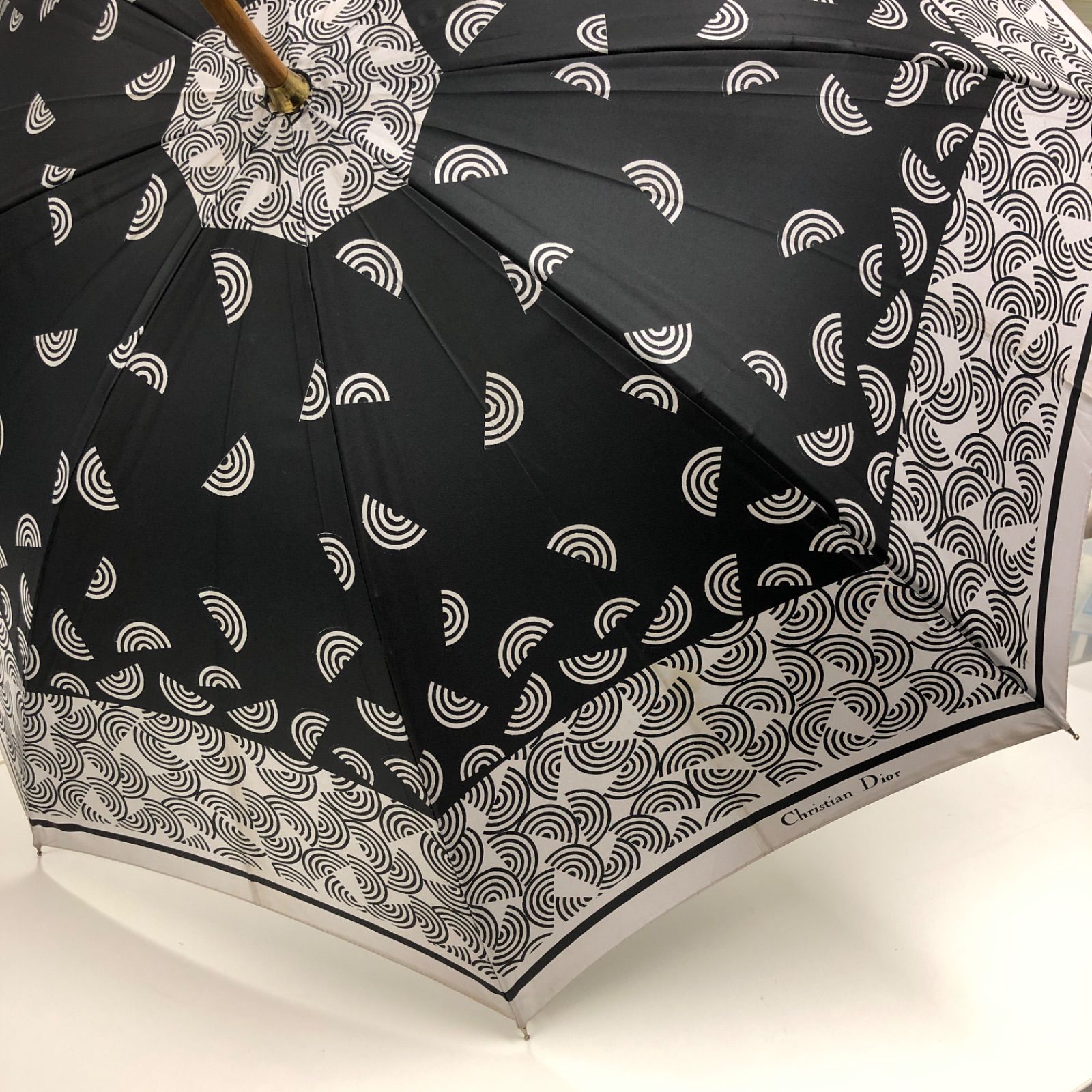 超希少｜Christian Dior｜クリスチャンディオール｜長傘 クリスチャン ディオール 長傘 雨傘 デッドストック - メルカリ