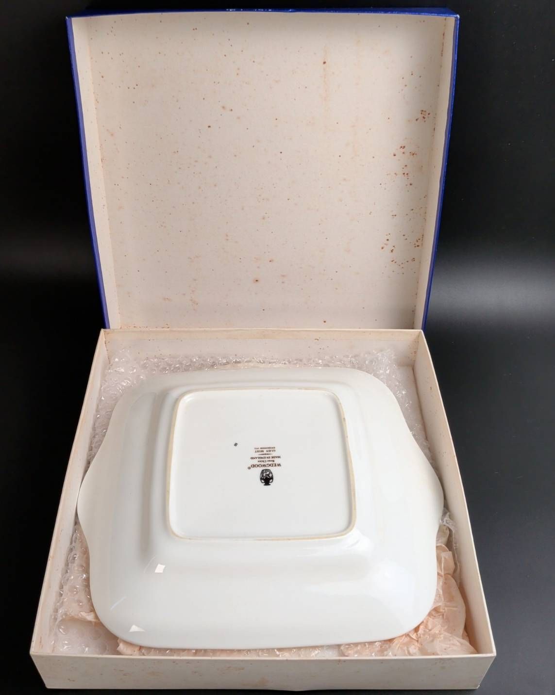 ウエッジウッド グレンミスト 黒壺 大皿2点セット 箱あり 使用感あり 花柄プレート WWW_SKLAD-KIRPICHA_RU