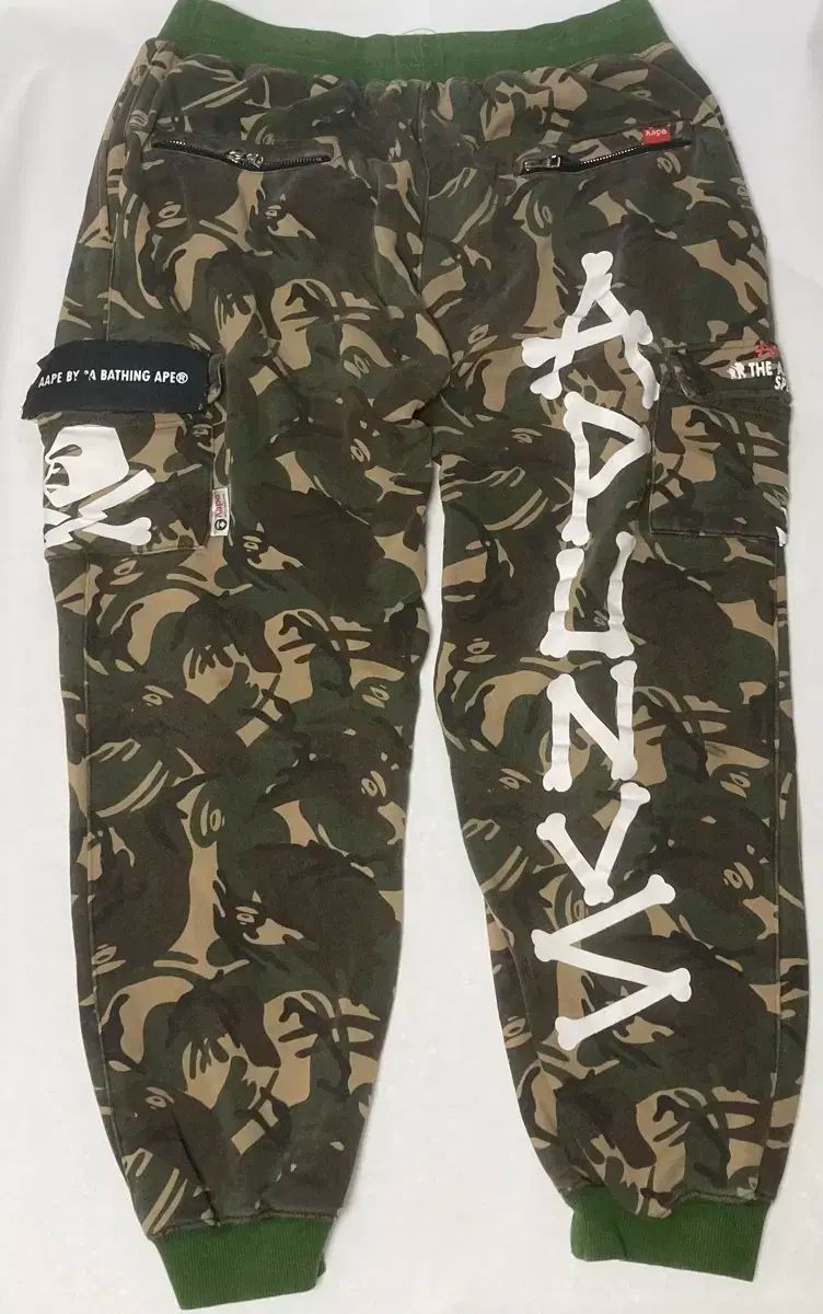 A Bathing Ape A apeジョガーパンツ A BATHING APE ジョガーパンツ - メルカリ