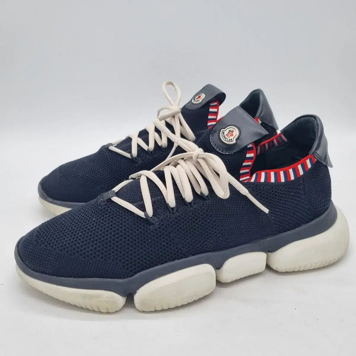 MONCLER(モンクレール) もっと バブル スニーカーズ 黒 メンズ 260 
