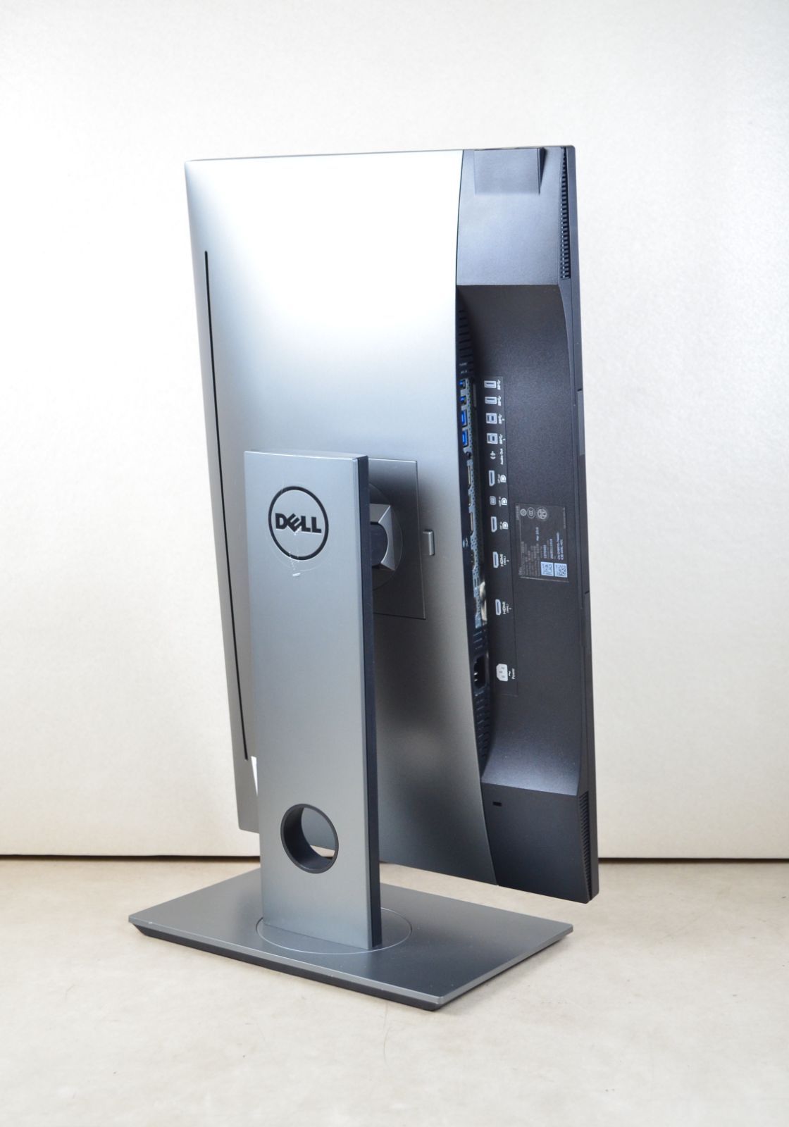 超狭額ベゼル DELL 25型 UP2516D WQHD HDMI 回転 IPS 【公式