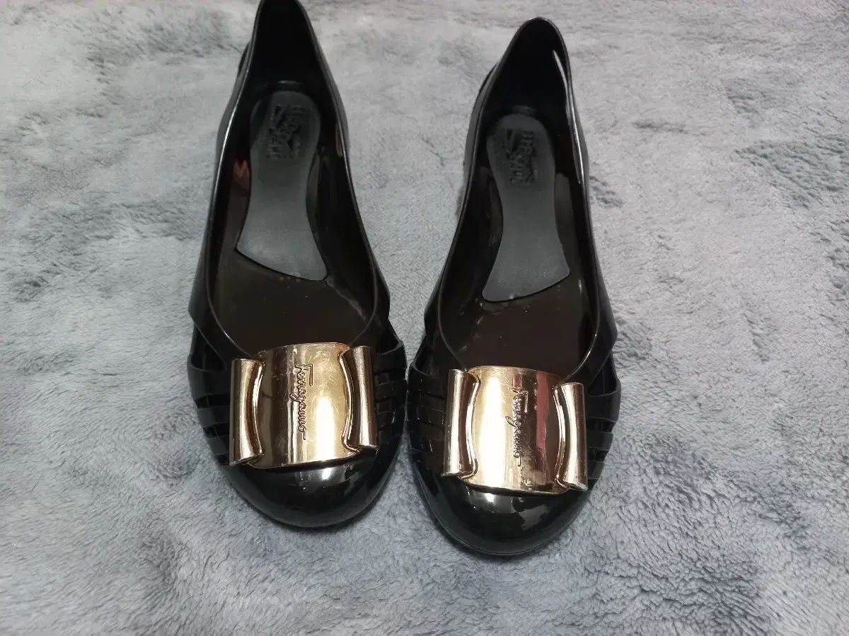 FERRAGAMO(フェラガモ) バミューダ 6 フェラガモ ラバーシューズ