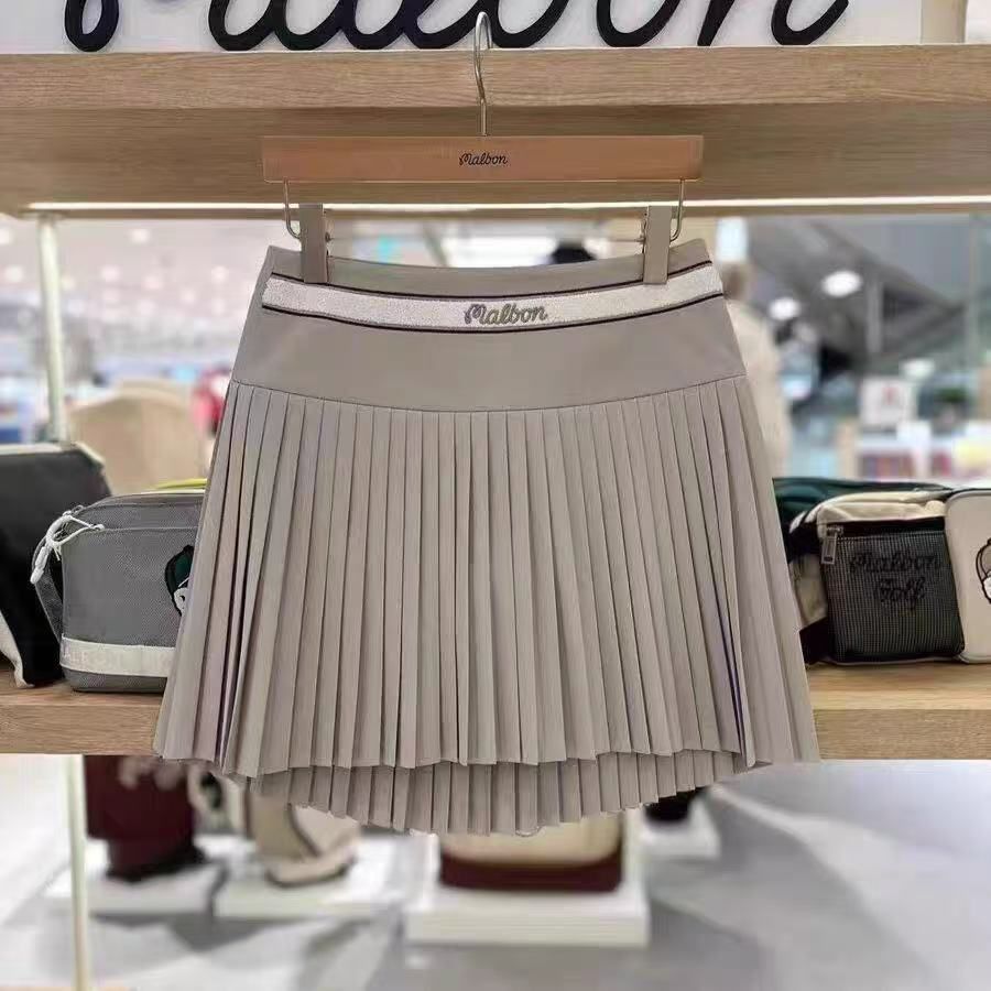 マルボンゴルフウェア レディース スカートプリーツスカート malbon Malbon Golf（マルボンゴルフ）の「MALBON GOLF LOGO SKIRT ロゴ