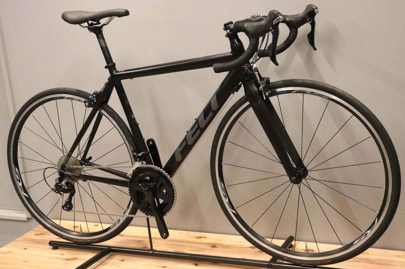 訳アリ フェルト FELT F95 2017モデル 54サイズ シマノ 105 5800 MIX 11S アルミ ロードバイク 仙台店