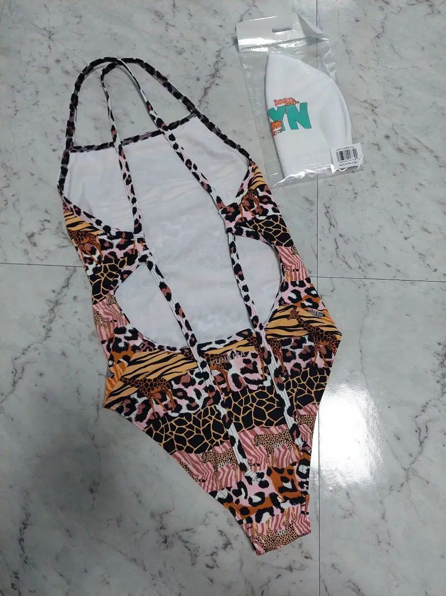 FUNKITA ファンキタ JOLYN ジョリン Girl 14 JOLYN ジョリン スイミングキャップ 虎 タイガー Girlあんさんぶるスターズ あんスタ ロングヘア