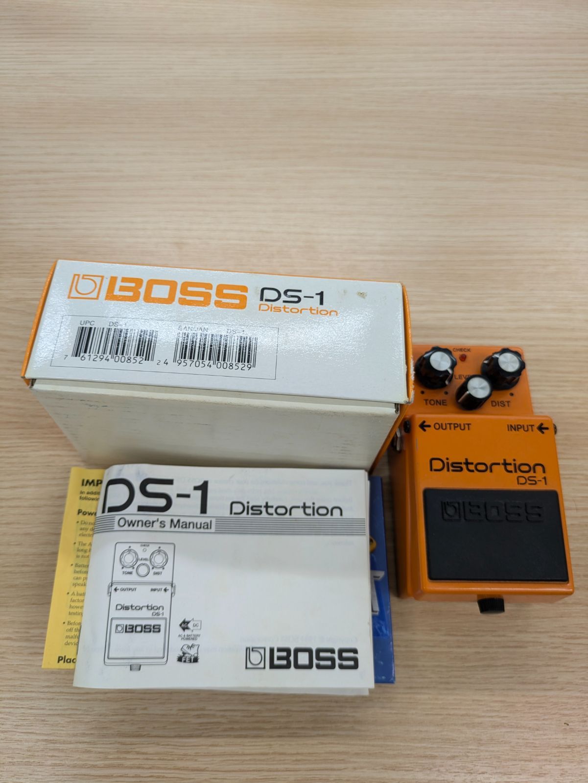 BOSS Distortion DS-1