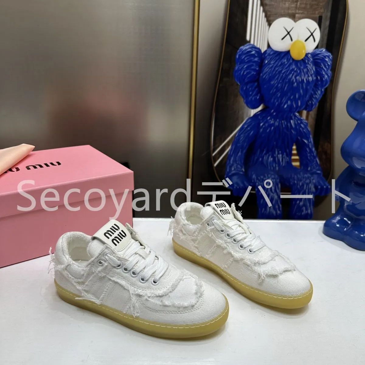 新品未使用箱付き】MIUMIU ミュウミュウ ロゴスニーカー 【公式 新品未使用箱付き】MIUMIU ミュウミュウ ロゴスニーカー 【公式